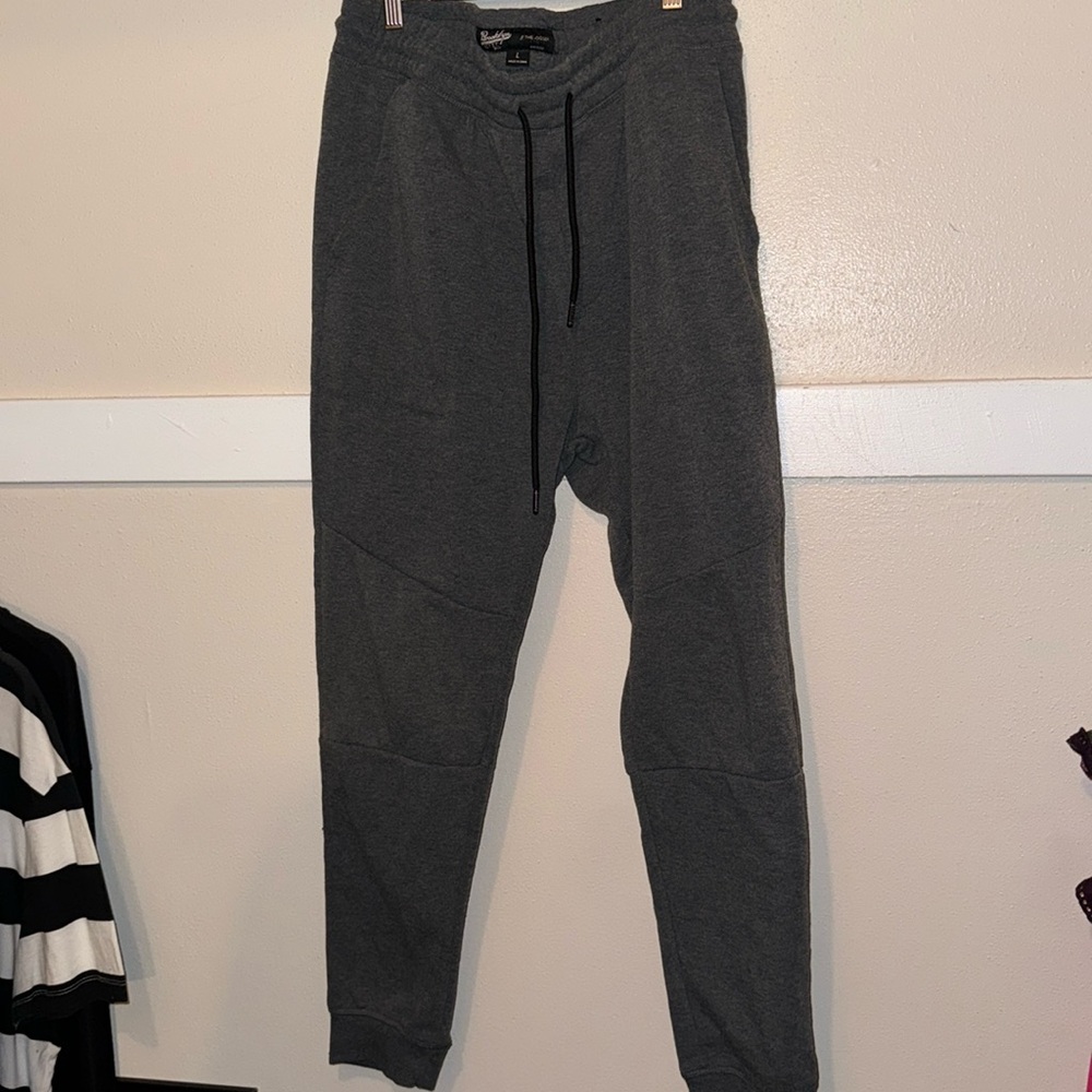 Brooklyn Cloth men’s large gray joggers
